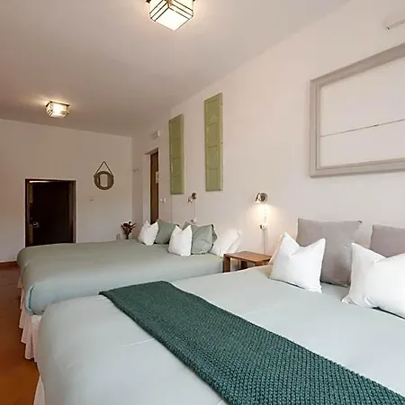 Frühstückspension Casa Bombo 4*