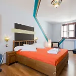 Casa Bombo 4* Granada