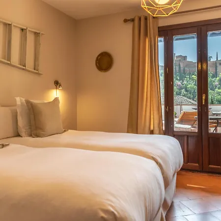 Frühstückspension Casa Bombo 4*