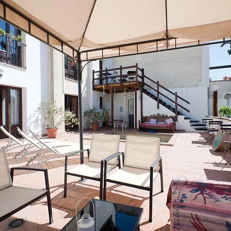 Bed and breakfast Casa Bombo 3*